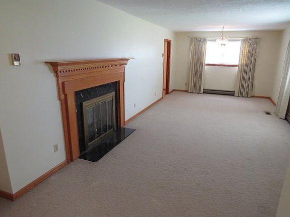 2nd image of 111 Jackson Ln