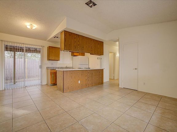 5th image of 329-335 E Alturas St #331