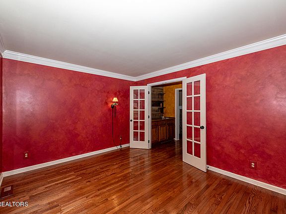 4th image of 9313 Norlake Cir