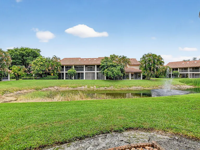 7773 La Mirada Dr — Photo 33