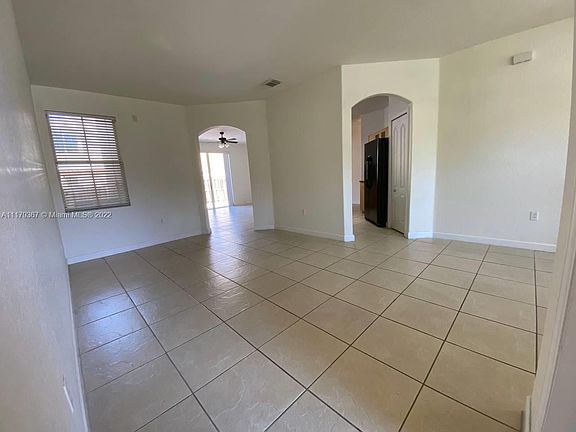 4th image of 11221 NW 75th Ter #11221