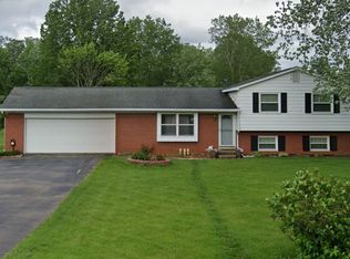 9335 Rawsonville Rd, Belleville, MI 48111