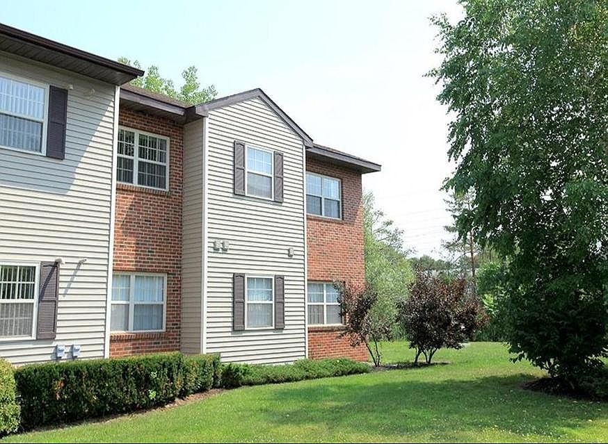 1st image of 104 Connor Ct #504
