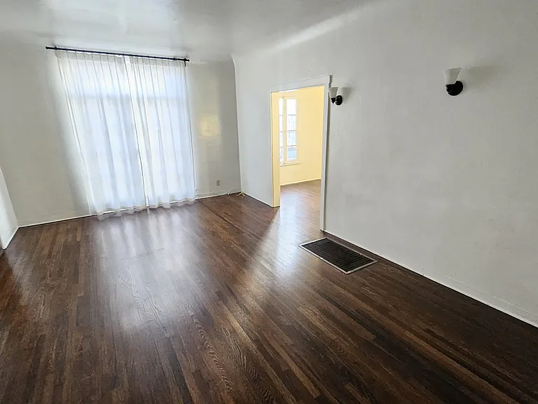 1425 Echo Park Ave #7 — Photo 19