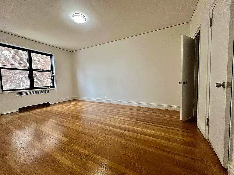 1068 Ward Ave #1E — Photo 62
