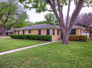 1016 Randall St, Taylor, TX 76574