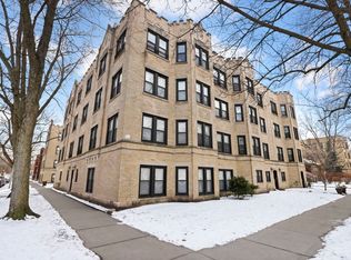 7076 N Wolcott Ave #3, Chicago, IL 60626