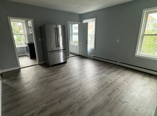 134 Englewood Ave FLOOR 2, Pawtucket, RI 02860