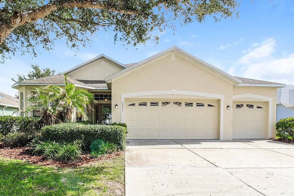 4 bed, 3.0 bath, 2166 sqft, $2,880 — Photo 1