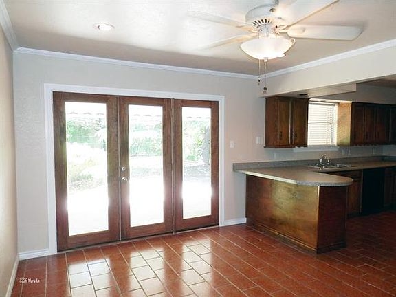 4th image of 3226 Myra Ln