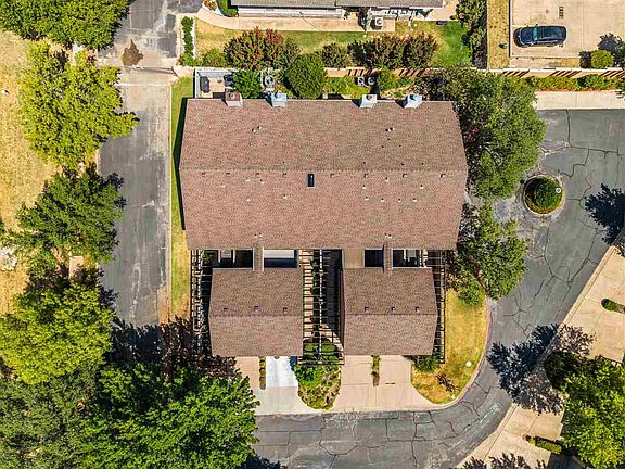 4th image of 457 NW Chimney Creek Dr