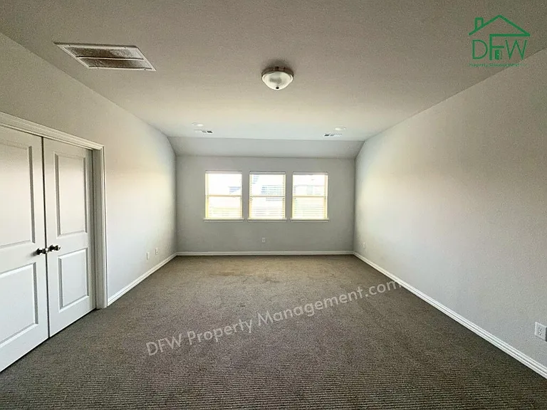 501 Upper Falls Ln — Photo 14