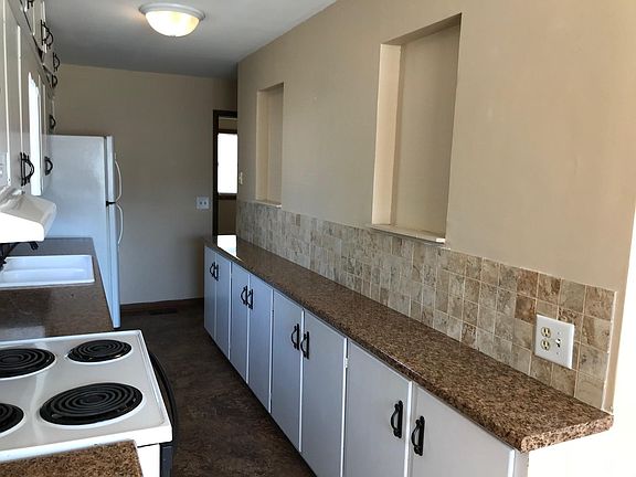 4th image of 4634 S Millwood Ave
