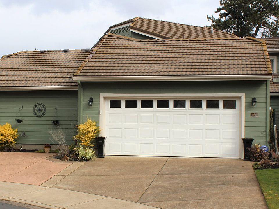 1st image of 460 Magnolia Dr