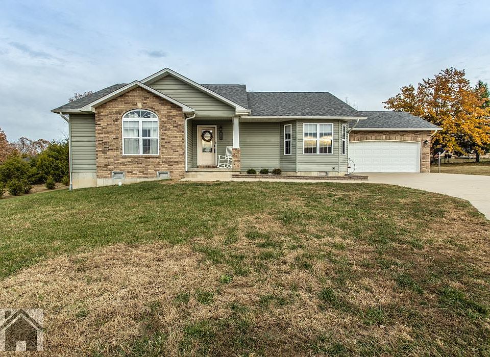1st image of 111 Charlotte Cir