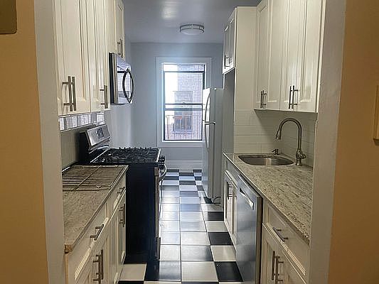 1st image of 220 Cabrini Blvd APT 5F