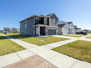 6381 Saint Ann Ave, Horace, ND 58047