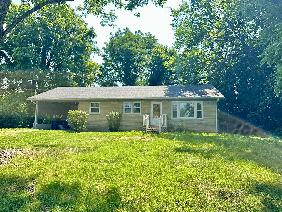 328 Polly Dr