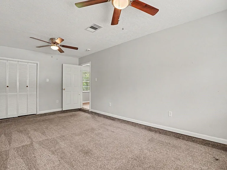 8433 Woodlyn Rd — Photo 10