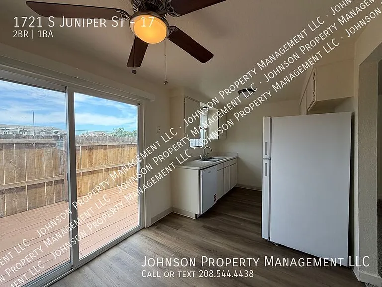 1721 S Juniper St #17 — Photo 3