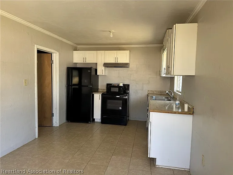 315 Sangster St — Photo 5