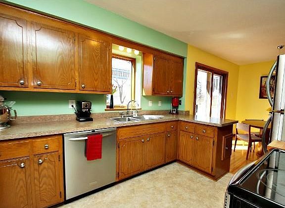 5th image of 710 Continental Dr