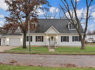 203 N Pike St, Oakland, IL