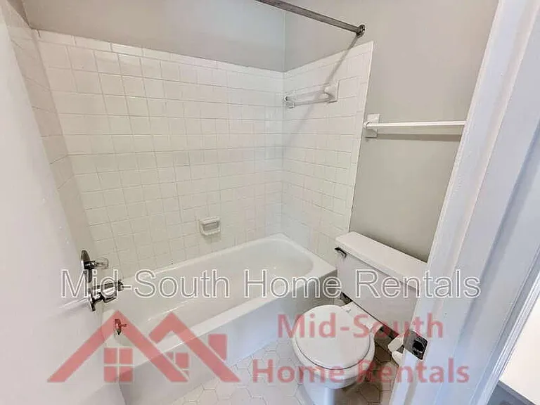7328 Hillshire Dr — Photo 16