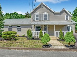 106 Chestnut Dr, Lanoka Harbor, NJ 08734