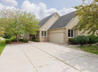 14876 Stoney Brook Dr W, Shelby Township, MI 48315