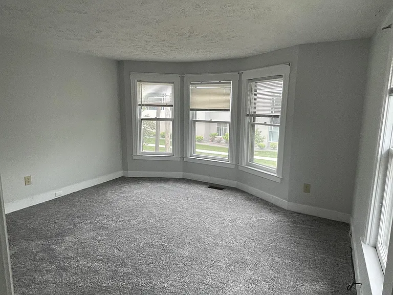 614 Park Pl #2 — Photo 2