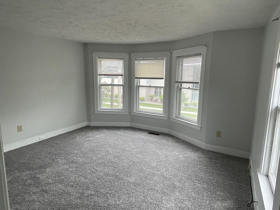 2nd image of 614 Park Pl #2