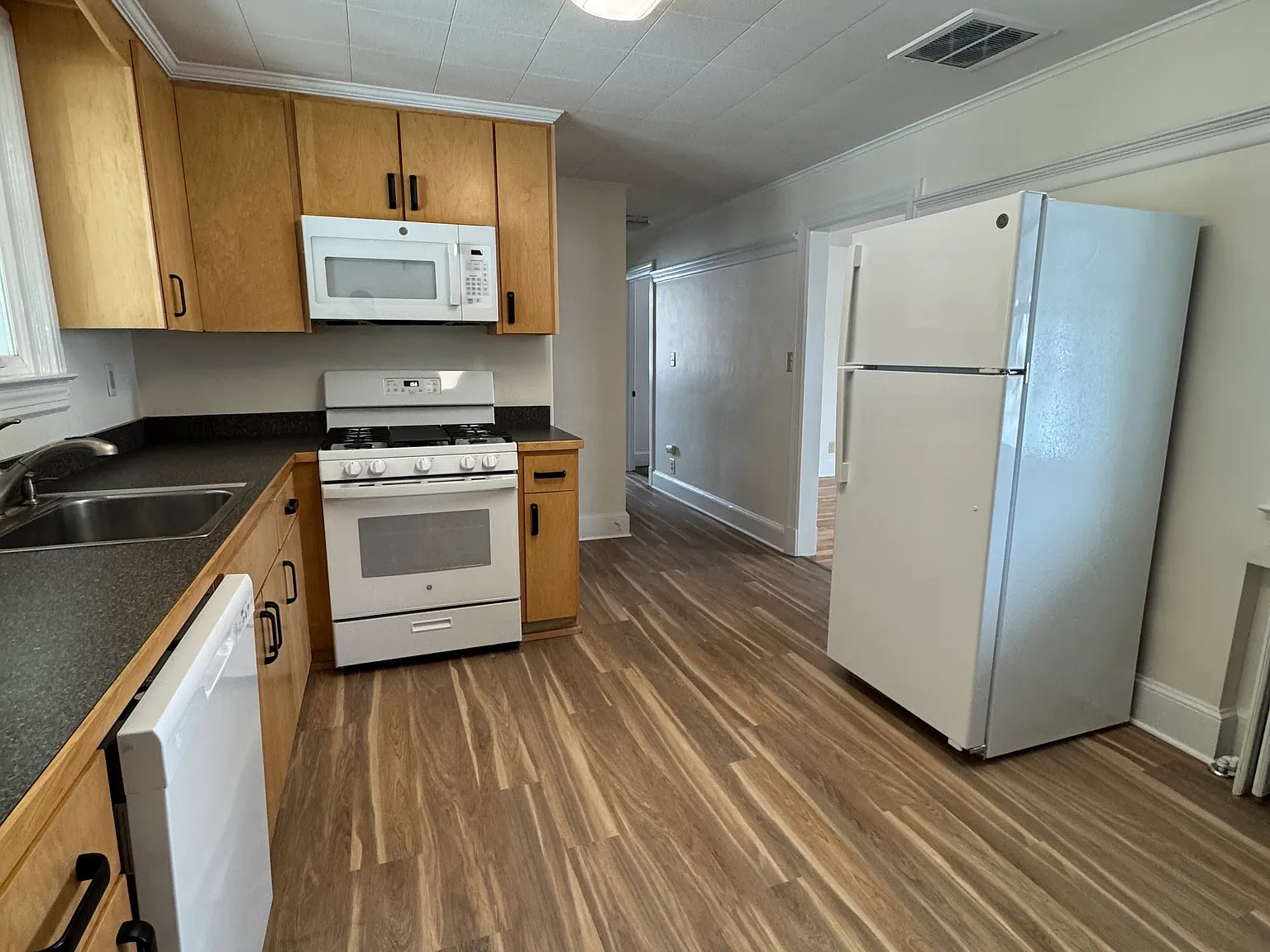 4304 Hanover Pike — Photo 3