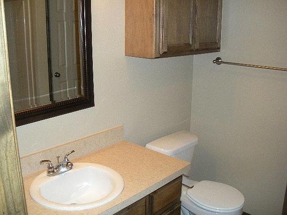 4th image of 3404 Frederick Dr