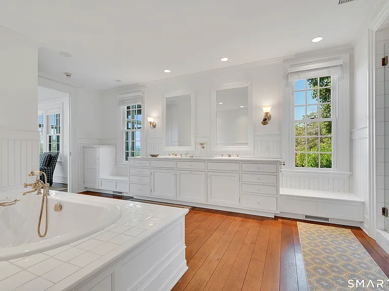 55 Bishop Ln — Photo 25