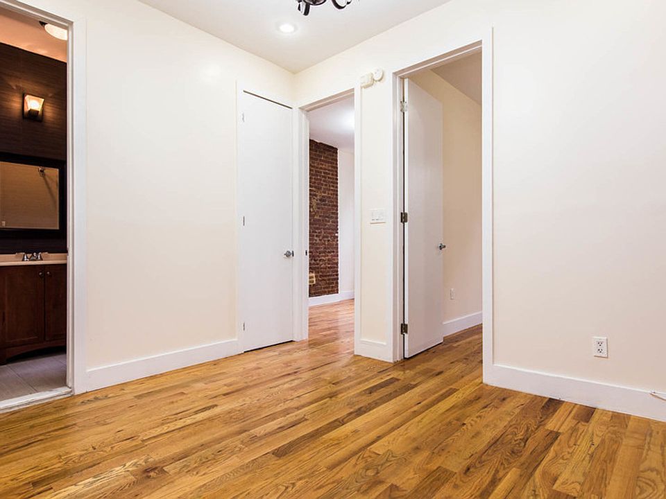 1st image of 206 Scholes St APT 4