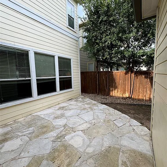 1925 Zach Scott St — Photo 23
