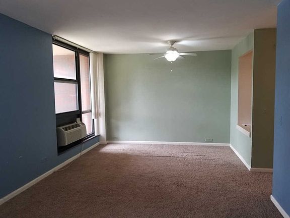 3rd image of 3041 S Michigan Ave Unit 108