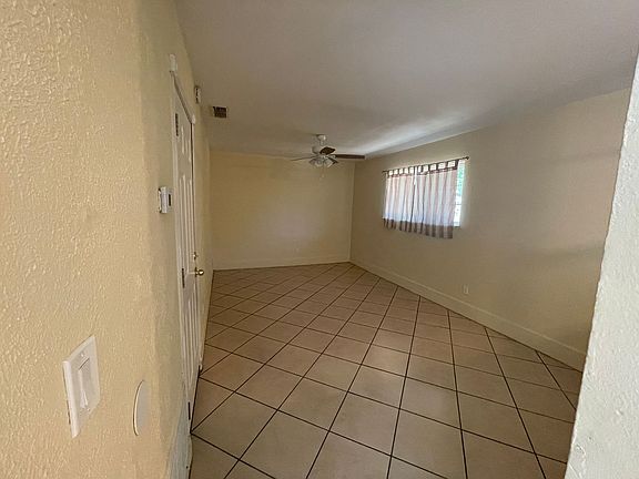 5th image of 7950 Oak Ave #7324