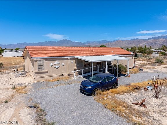 4th image of 3991 Tahachapi Ave