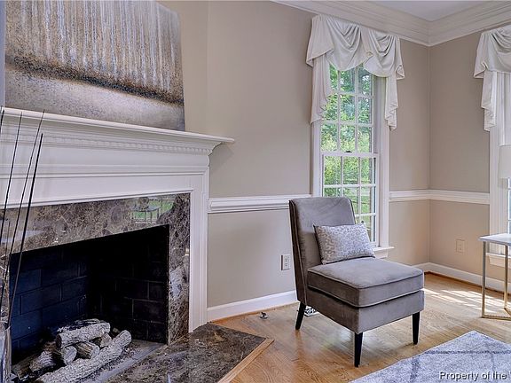 3rd image of 3136 Parkside Ln