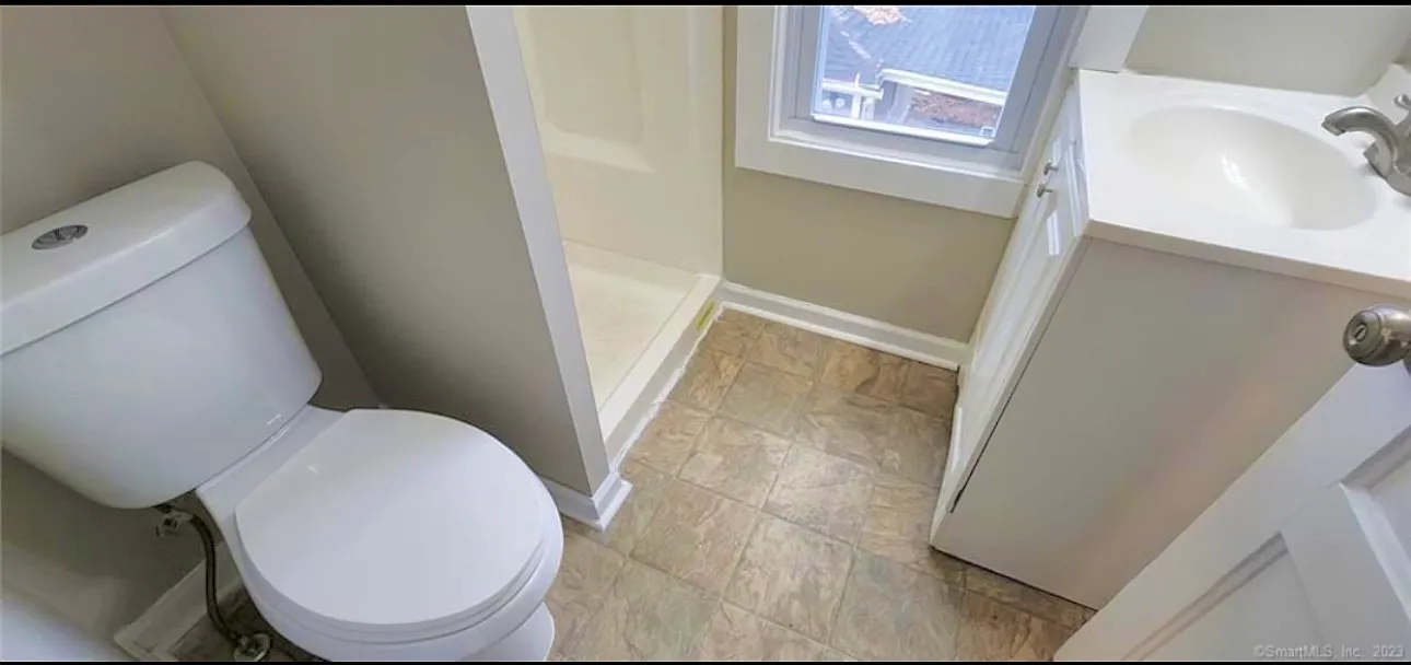 3 bed, 1250 sqft, $1,850 — Photo 4