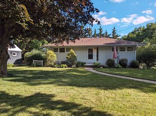 306 Red Oak Rd, Walnut, IL 61376