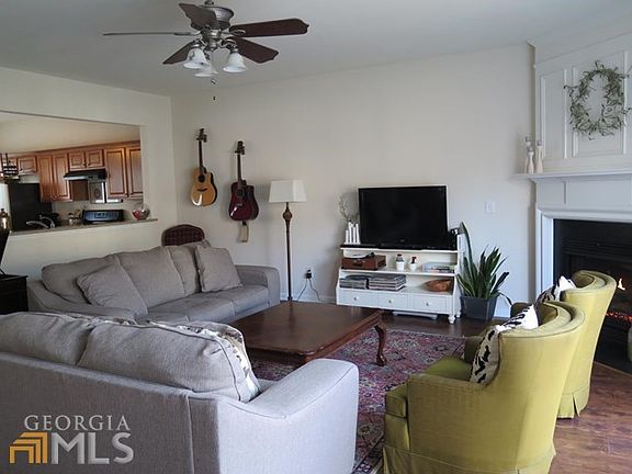 3rd image of 3018 Glendower Way
