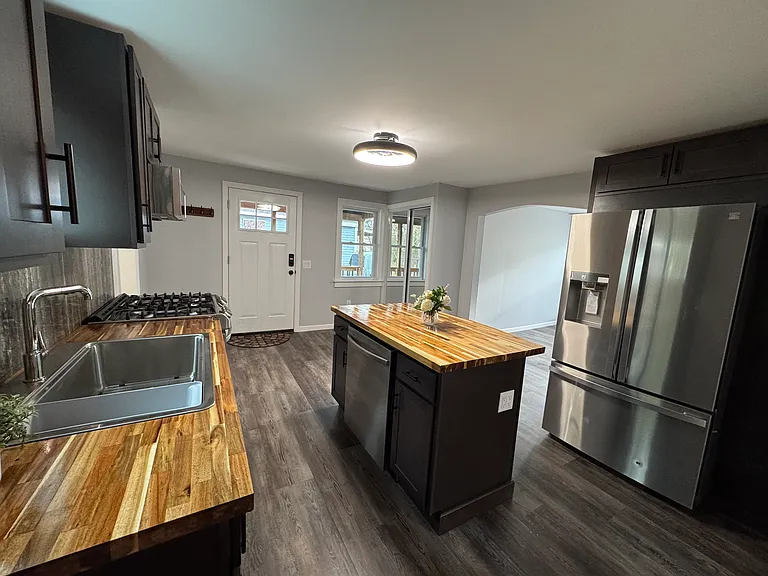 24 Rhode Island Ave #1 — Photo 4
