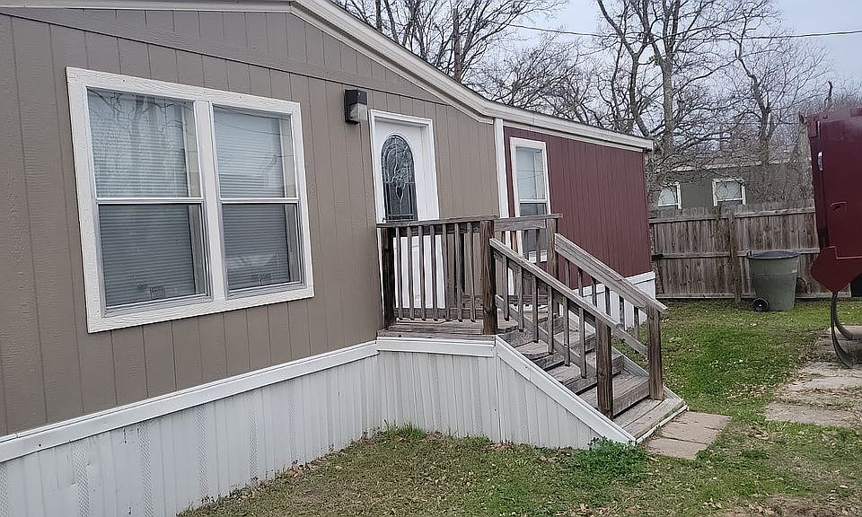 1st image of 3606 Elaine Dr
