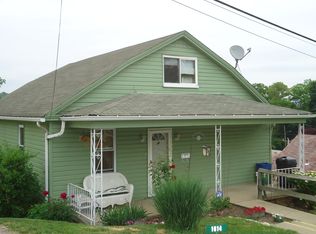 1614 Clinton St, Mc Kees Rocks, PA 15136