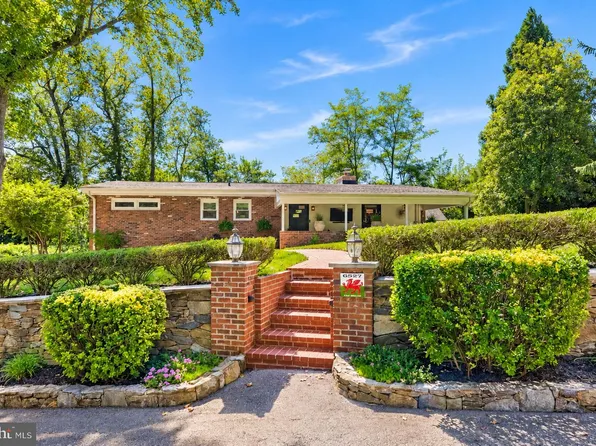 6527 Jay Miller Dr, Falls Church, VA 22041