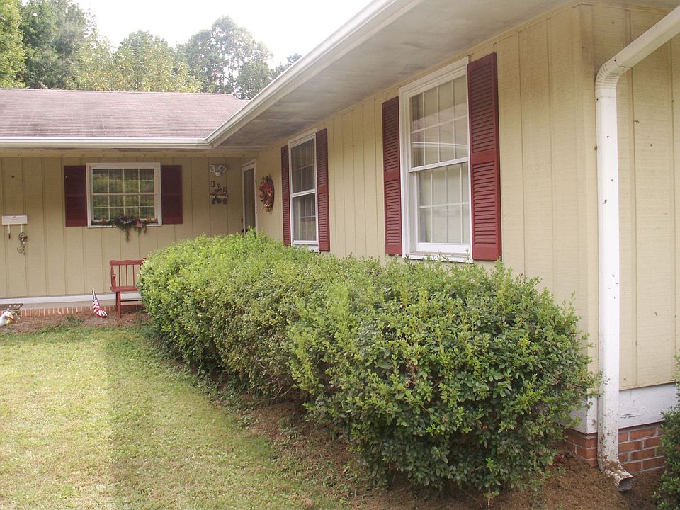 1st image of 102 Birch Ct