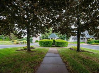 93 Kearney Lake Rd #305, Halifax, NS B3M 4E7